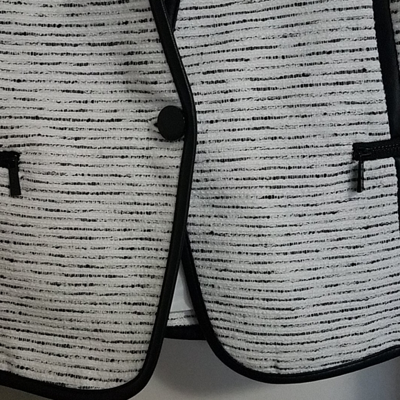 Karl Lagerfeld Blazer - Picture 5 of 14